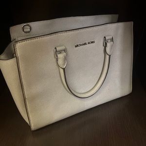 MICHAEL KORS SELMA BAG